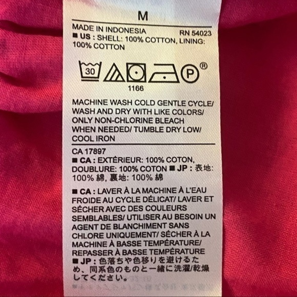 BANANA REPUBLIC FACTORY bright pink eyelet peplum top in size Medium. NWT - Picture 8 of 9